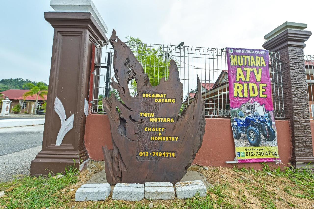 Oyo 90642 Twin Mutiara Chalet & Homestay Jeli Buitenkant foto