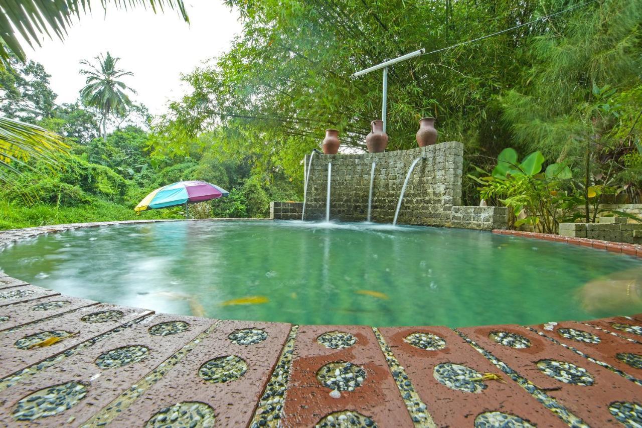Oyo 90642 Twin Mutiara Chalet & Homestay Jeli Buitenkant foto