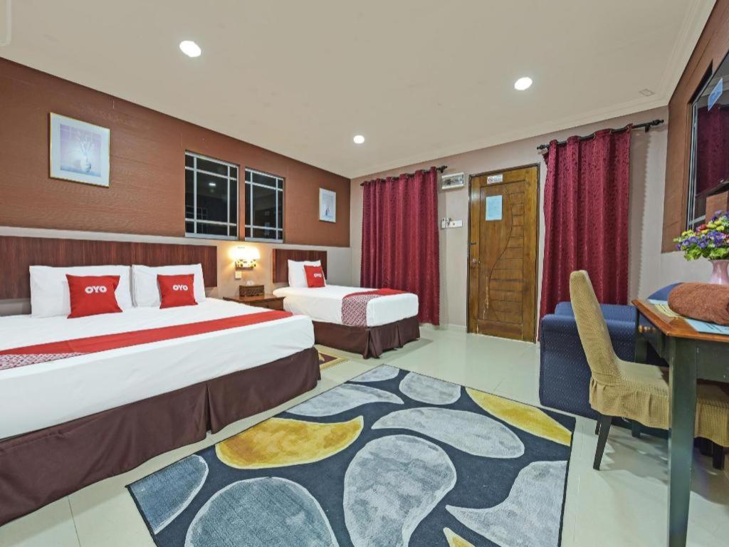 Oyo 90642 Twin Mutiara Chalet & Homestay Jeli Buitenkant foto