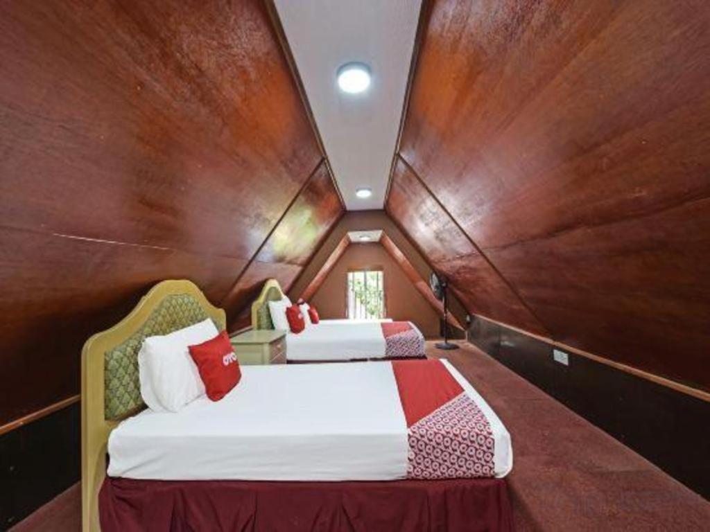 Oyo 90642 Twin Mutiara Chalet & Homestay Jeli Buitenkant foto