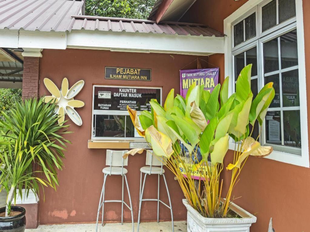Oyo 90642 Twin Mutiara Chalet & Homestay Jeli Buitenkant foto