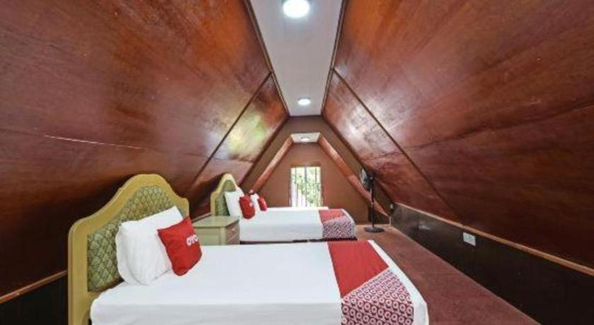 Oyo 90642 Twin Mutiara Chalet & Homestay Jeli Buitenkant foto