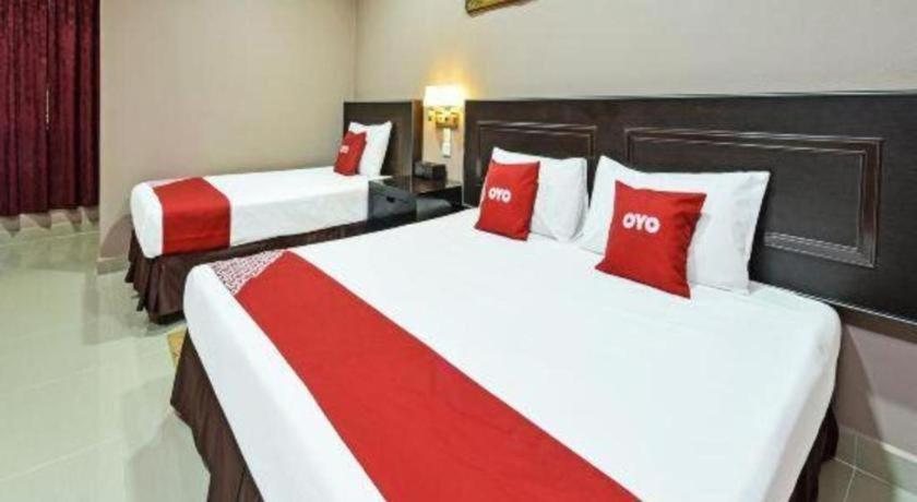 Oyo 90642 Twin Mutiara Chalet & Homestay Jeli Buitenkant foto