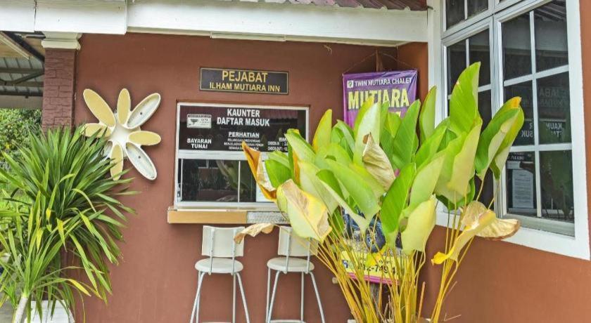 Oyo 90642 Twin Mutiara Chalet & Homestay Jeli Buitenkant foto