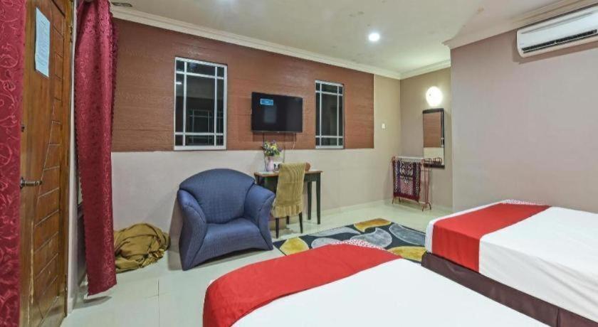 Oyo 90642 Twin Mutiara Chalet & Homestay Jeli Buitenkant foto